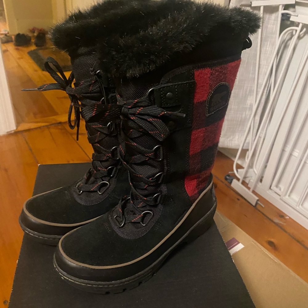 Sorel Snow Boot women size 5.5